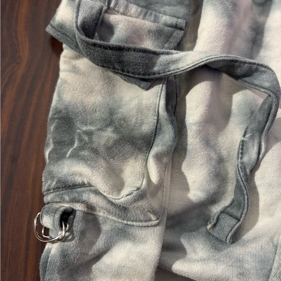 PrettyLittleThing Gray Cargo Pants - Picture 2 of 5